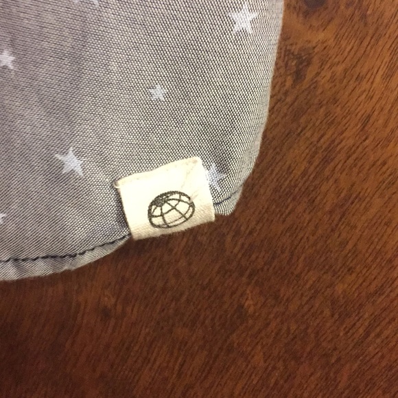 Free Planet button down shirt ⭐️ pattern size M - Picture 2 of 4